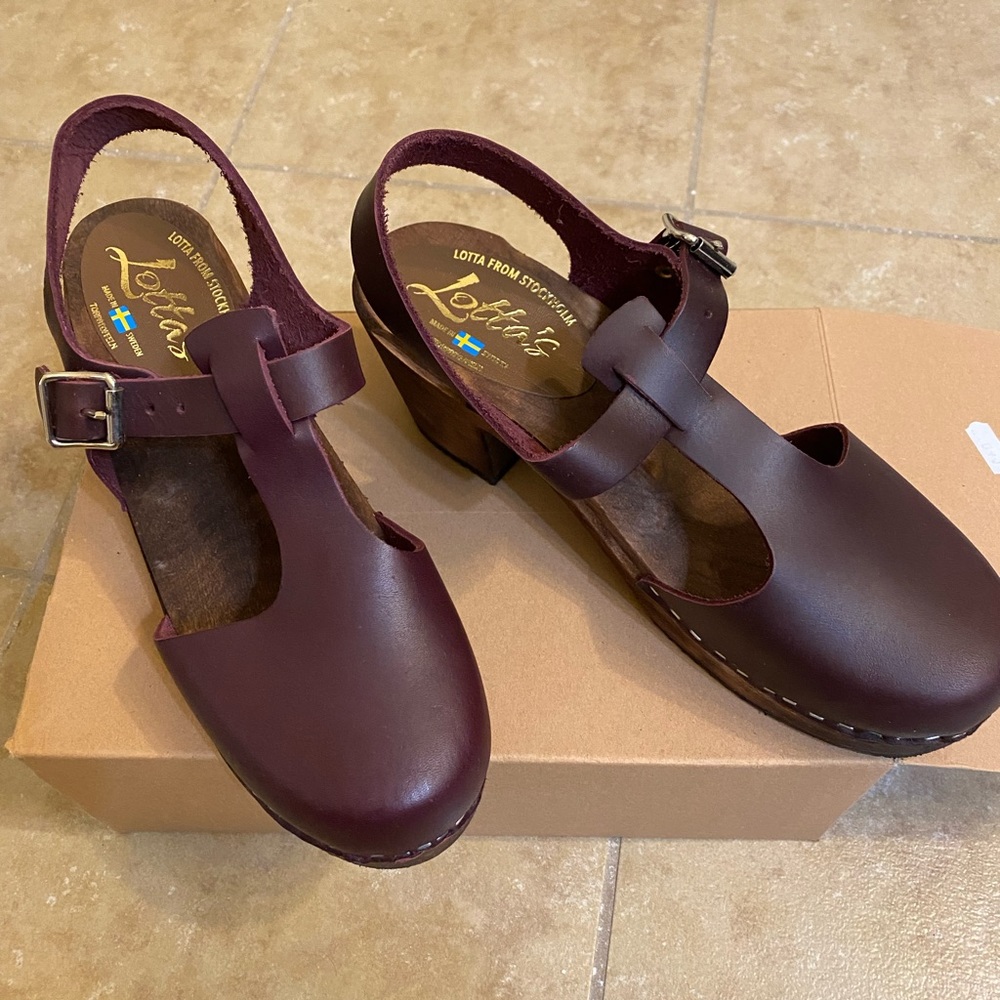 Lotta from Stockholm T-Strap clogs